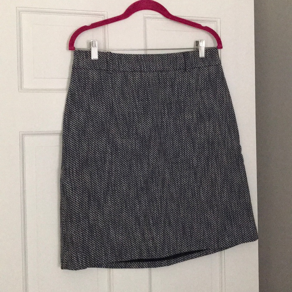 Ann Taylor navy blue skirt.
